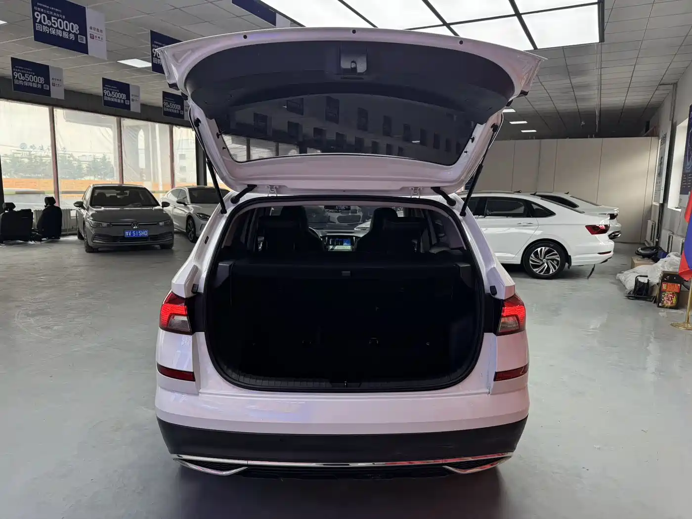 Skoda Kamiq 2023 Белый из Китая