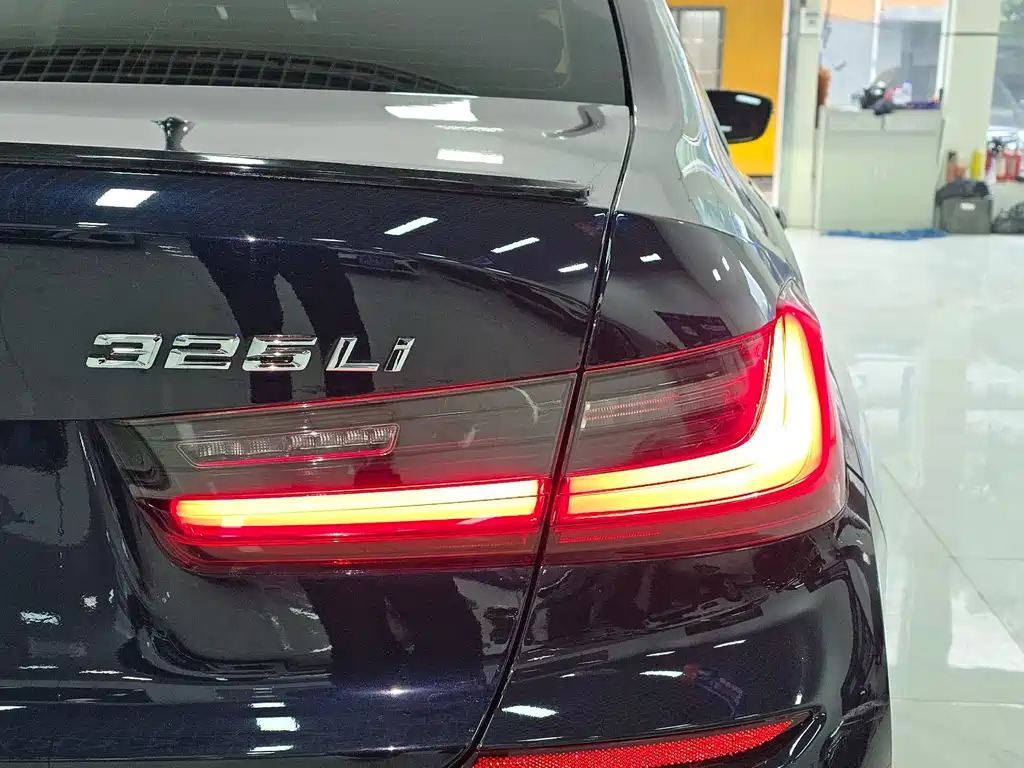 BMW 3 Series — миниатюра 8