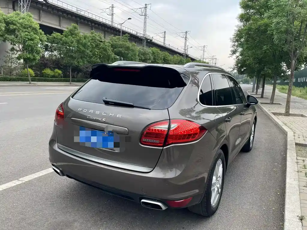 Porsche Cayenne 2011 Cayenne S 4.8L