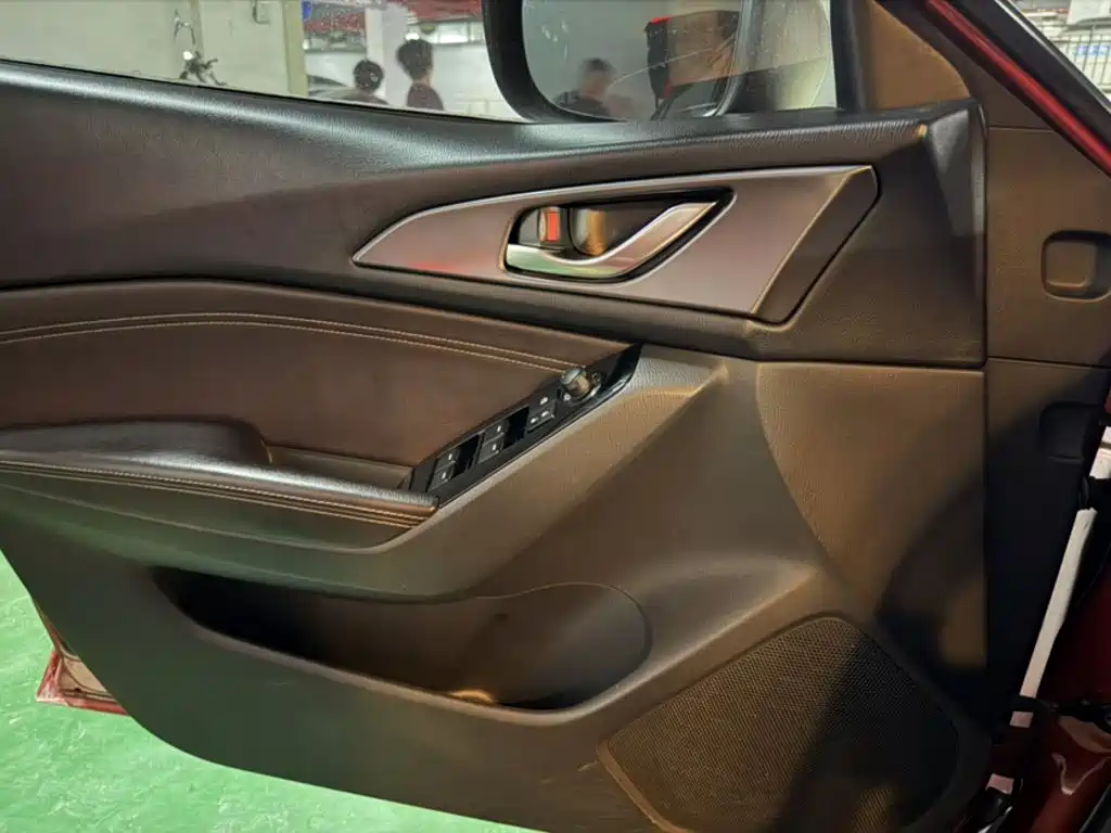 Mazda 3 Axela — миниатюра 12
