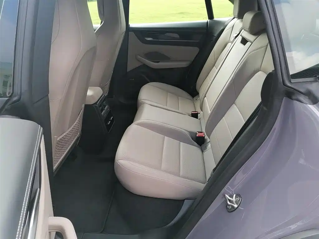 PORSCHE MACAN NEW ENERGY