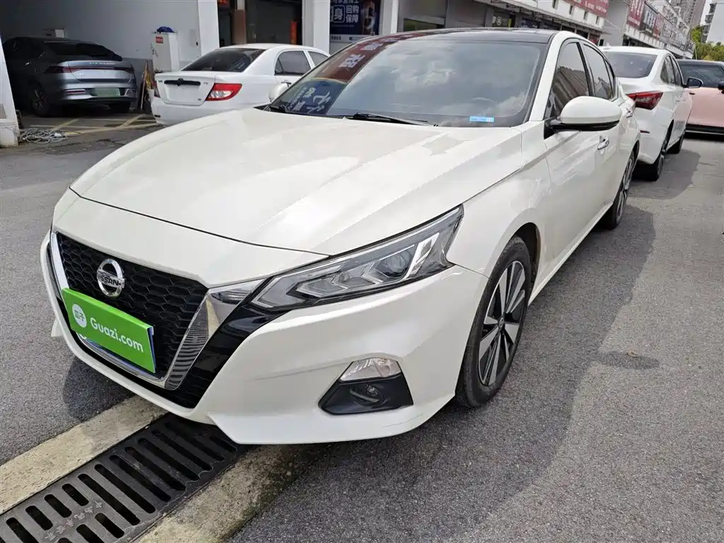 Nissan Teana 2023
