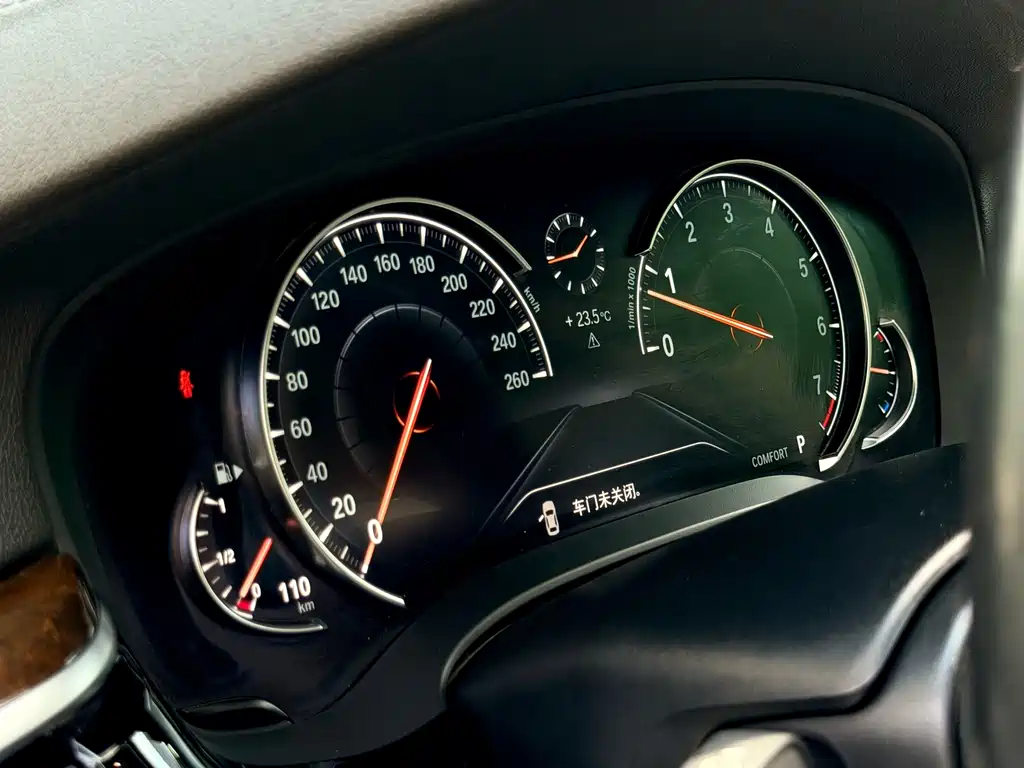 BMW 5 Series — миниатюра 12
