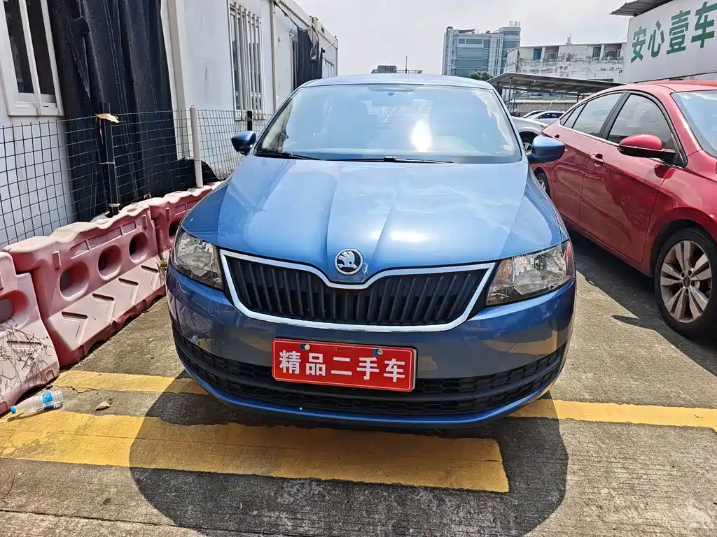 Skoda Rapid Spaceback — миниатюра 2
