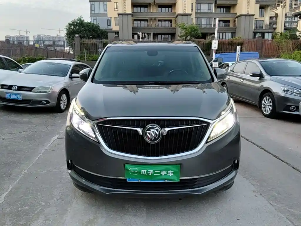 Buick GL8 — миниатюра 2