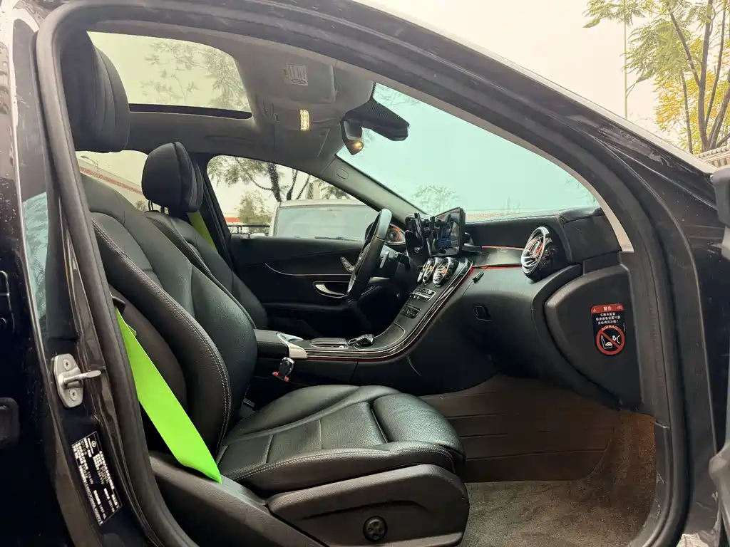 MERCEDES-BENZ C CLASS