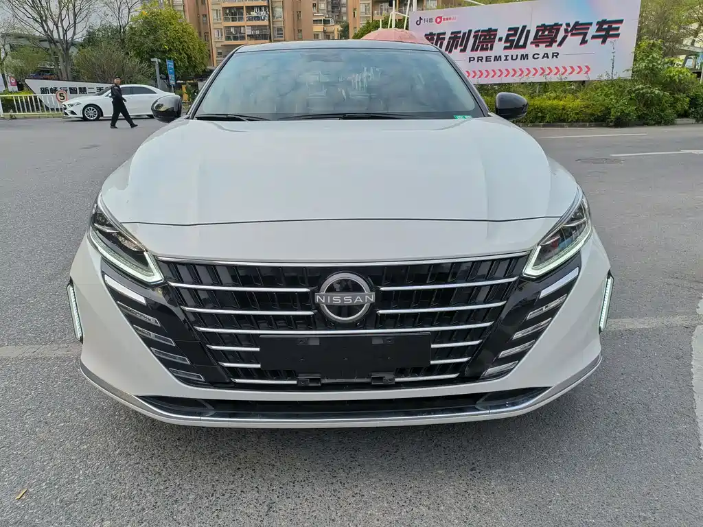 NISSAN TEANA