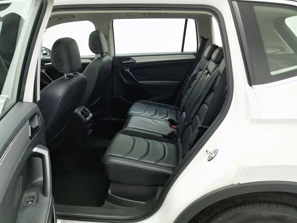 Volkswagen Tiguan L — миниатюра 15