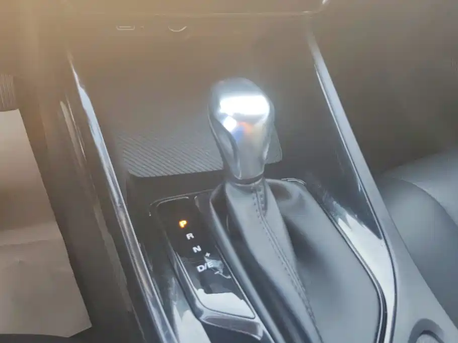 Roewe i5 — миниатюра 16