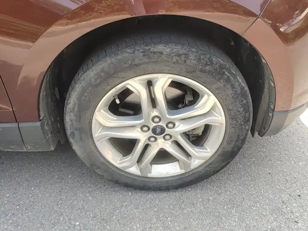 Ford Edge — миниатюра 24