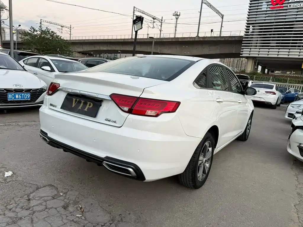 Geely Emgrand GL — миниатюра 9