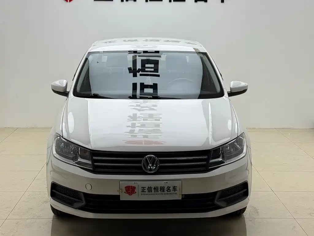 Volkswagen Santana — миниатюра 4