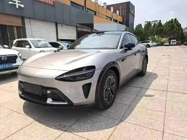 XIAOMI CAR XIAOMI YU7 2025