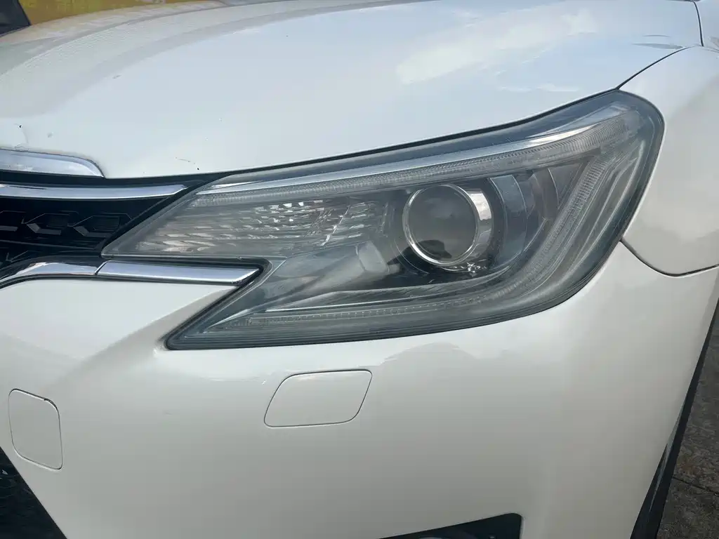 Toyota Reiz — миниатюра 4