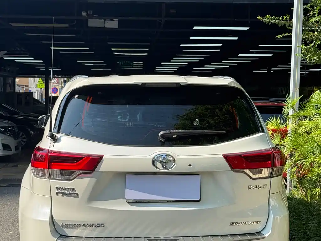 Toyota Highlander — миниатюра 6