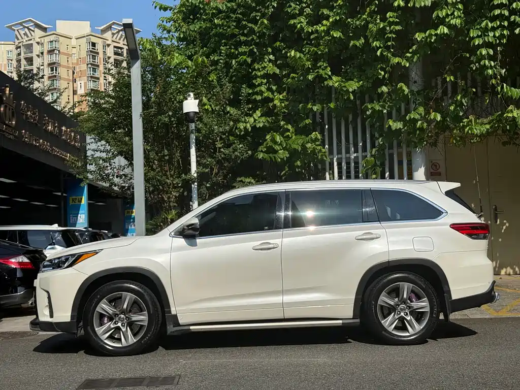 Toyota Highlander — миниатюра 4