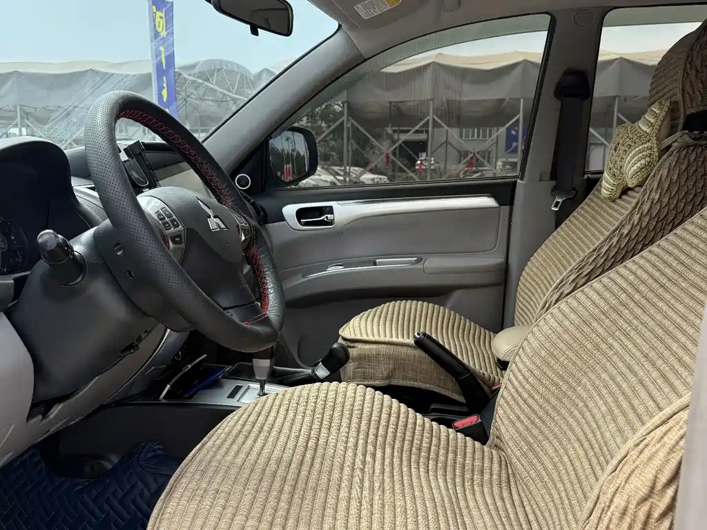 MITSUBISHI PAJERO JINCHANG