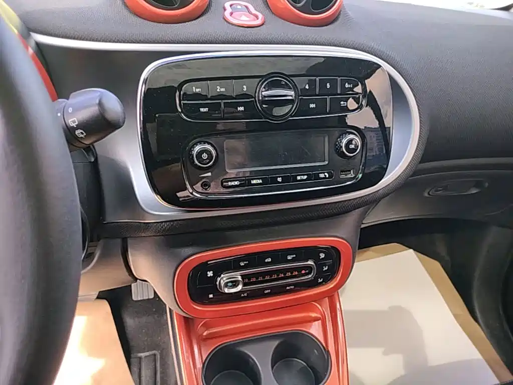 smart Smart Fortwo — миниатюра 13