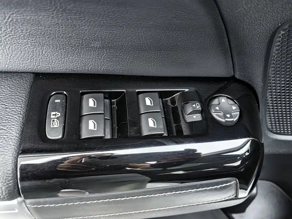 Citroen C6 — миниатюра 9