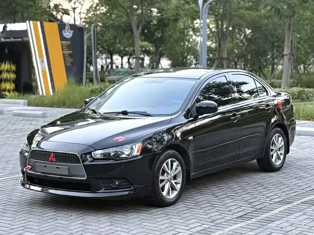 Mitsubishi Lancer EX 2011