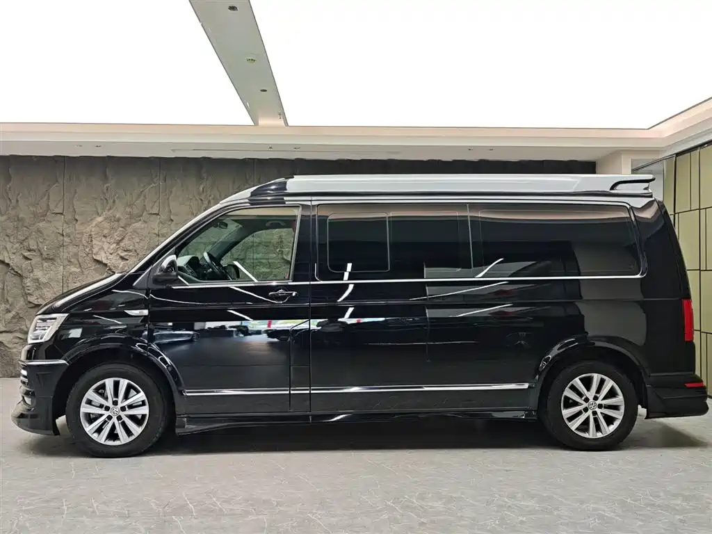 Volkswagen Caravelle 2019 2.0TSI Comfort 7 мест