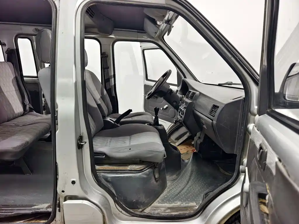 Wuling Rongguang — миниатюра 14