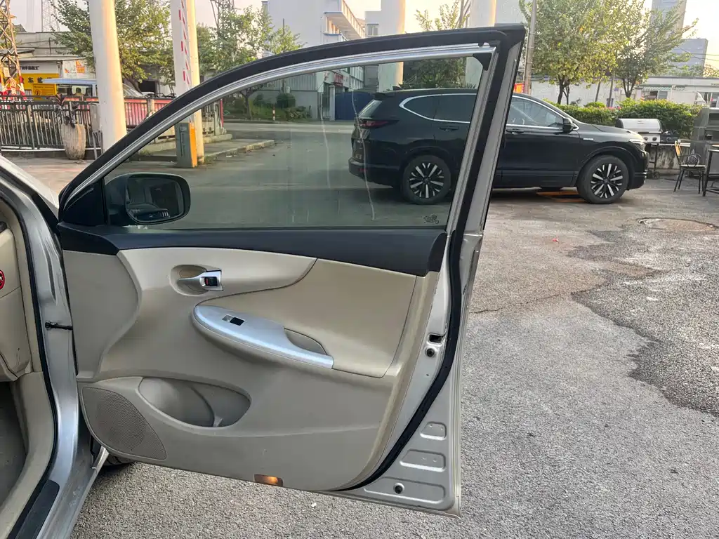 Toyota Corolla — миниатюра 6