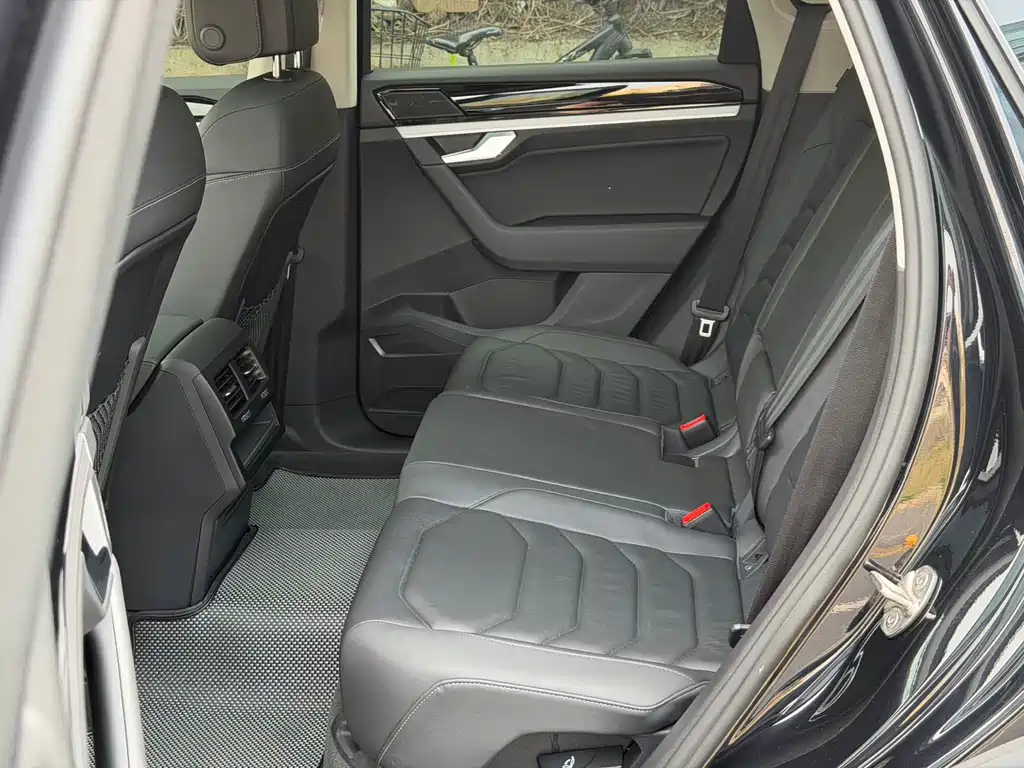 Volkswagen Touareg 2022 2.0TSI