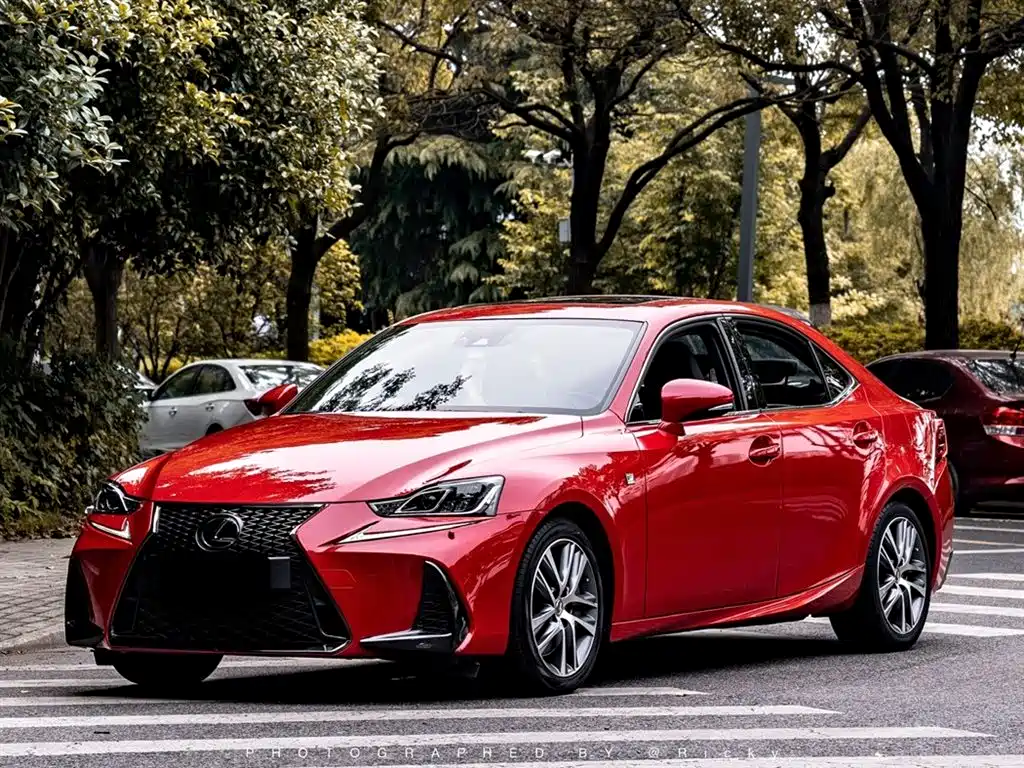 Lexus IS 2018
