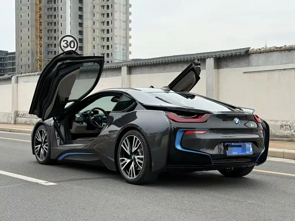 BMW i8 — миниатюра 14