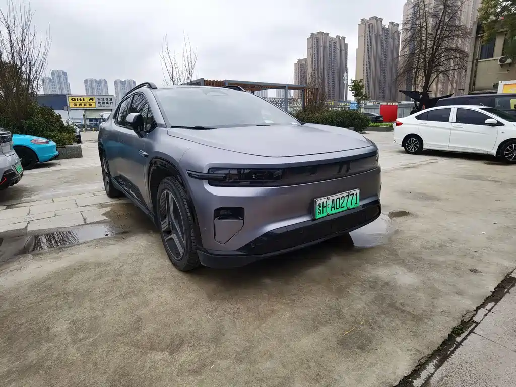 CHANGAN E07