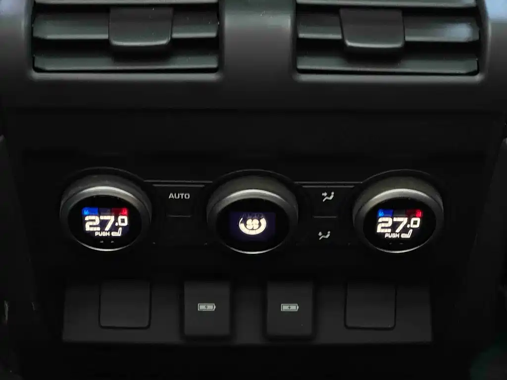 Land Rover Defender — миниатюра 19