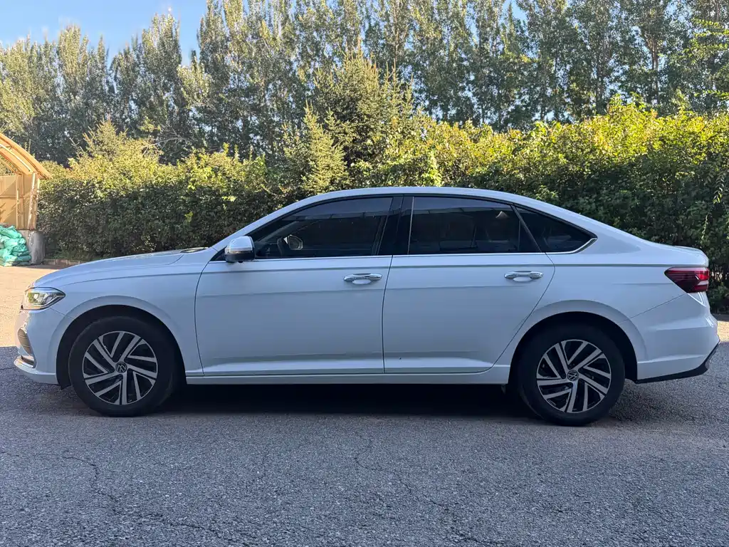 Volkswagen Lavida — миниатюра 9