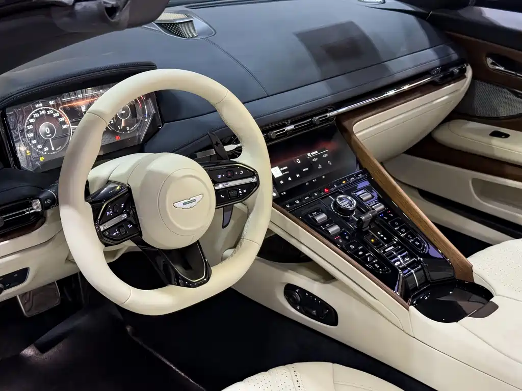Aston Martin DB12 — фотографии объявления, Фото 15