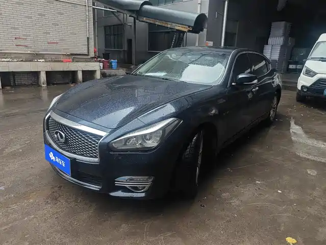 infiniti q70