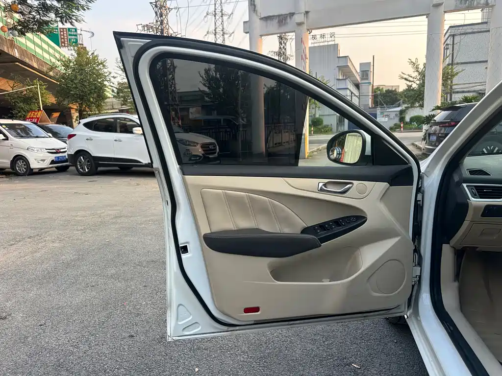 Chery Arrizo 7 — миниатюра 8
