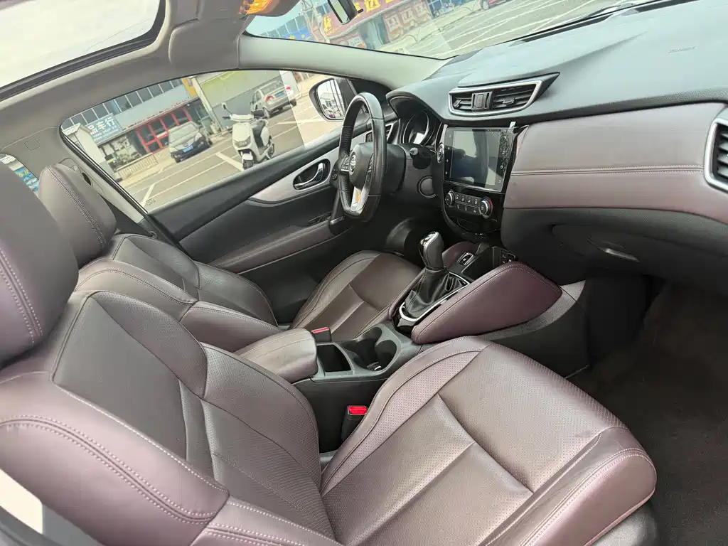 Nissan Qashqai — миниатюра 10