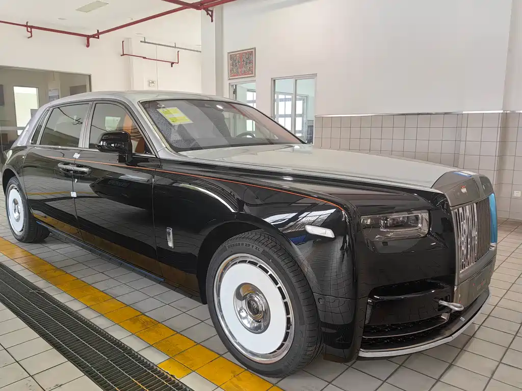 Rolls-Royce Phantom 0