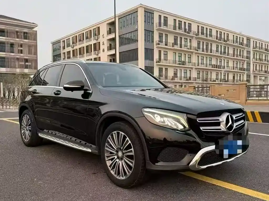 MERCEDES-BENZ GLC