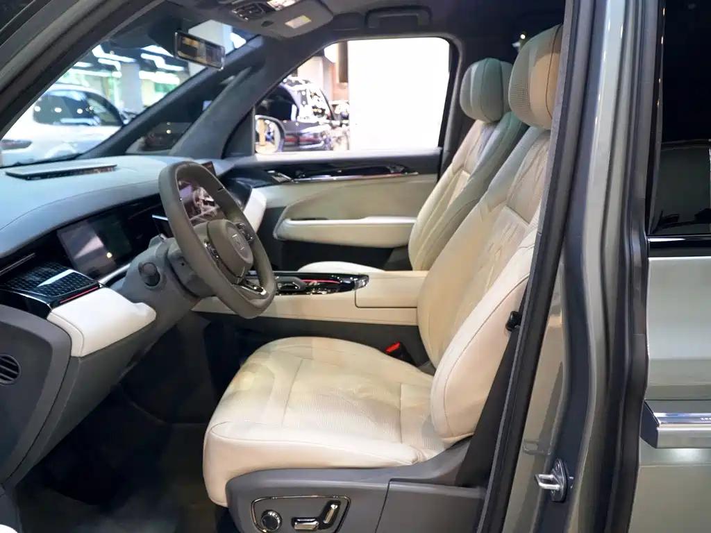 Zeekr 009 2024 мест Executive 108kWh
