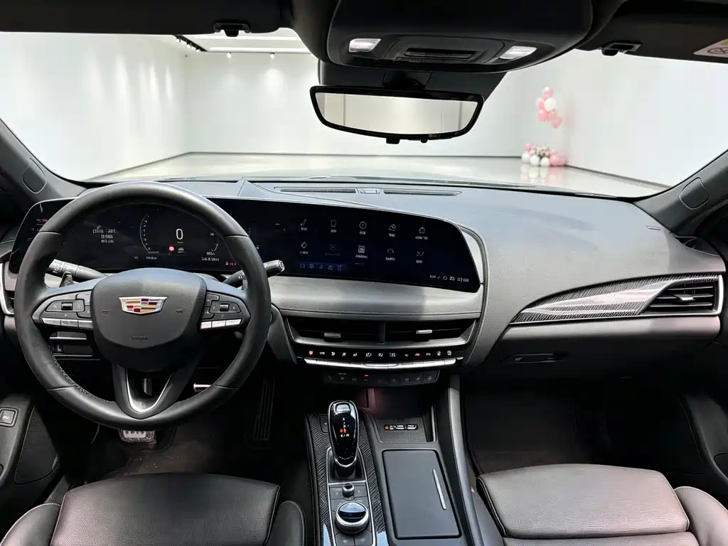Cadillac CT5 — миниатюра 5