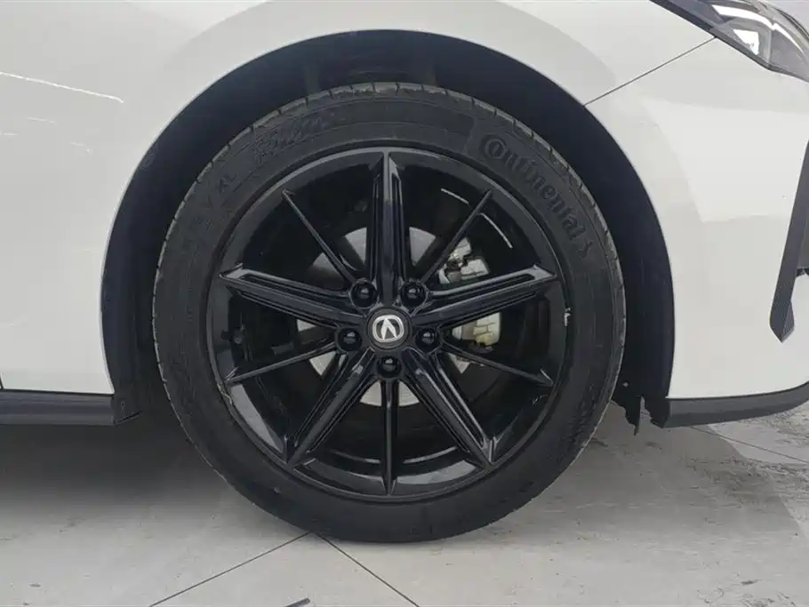 Changan UNI-V 2022 1.5T Luxury
