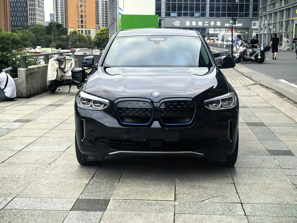 BMW iX3 — миниатюра 2