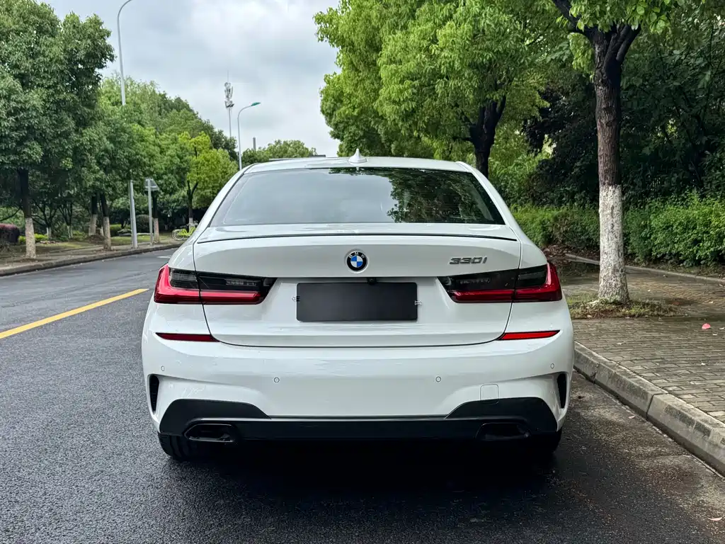 BMW 3 Series 3 2022 330i M Sport