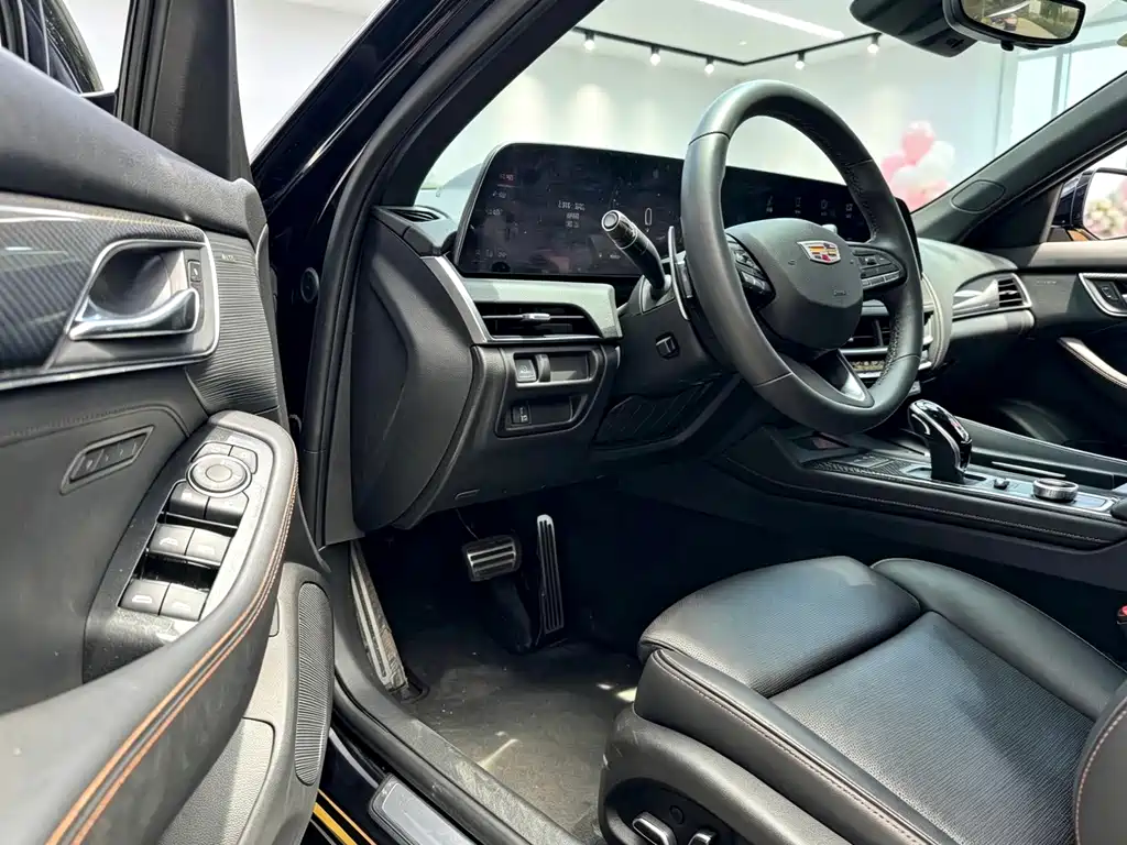 Cadillac CT5 — миниатюра 4