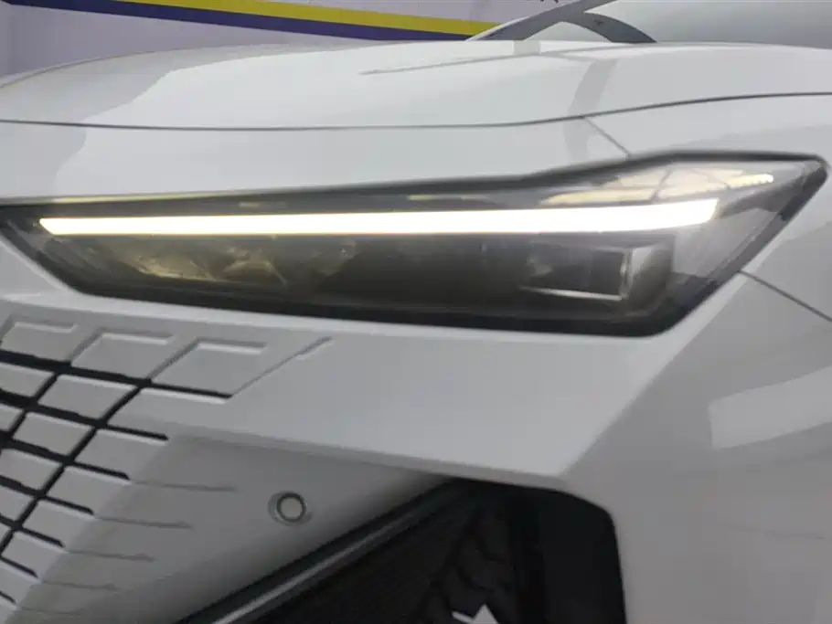 Changan UNI-V 2022 1.5T Luxury