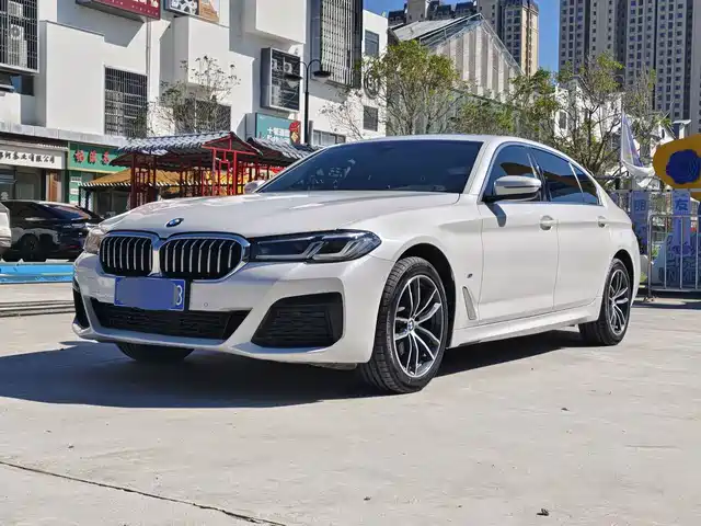 BMW  5 SERIES 2023