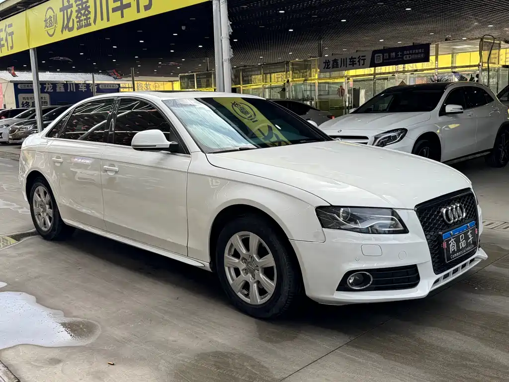 Audi A4L 2012 2.0 TFSI AT