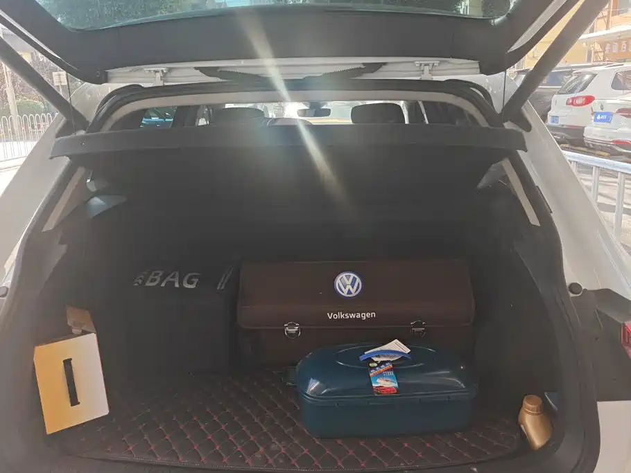 Volkswagen Tiguan — миниатюра 4