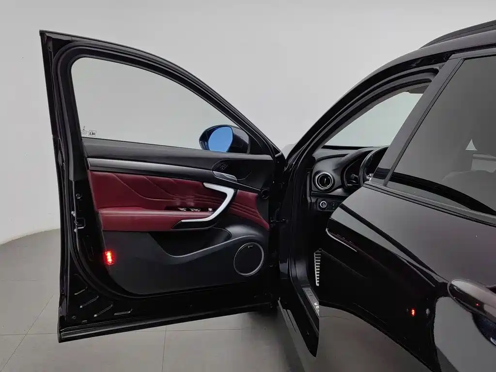 Wey Wey VV7 — миниатюра 8